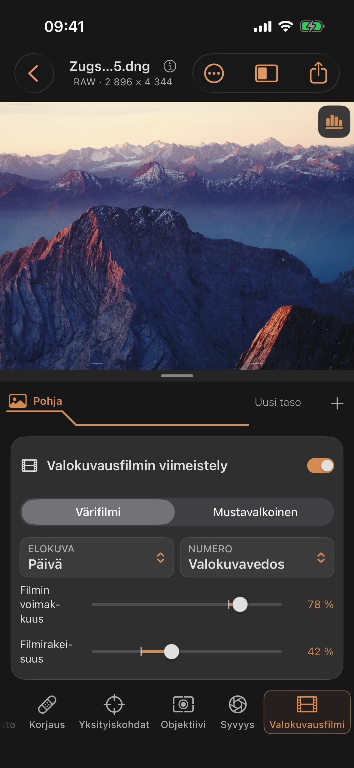 Valokuvausfilmi: Värifilmi, mustavalkoinen ja valokuva