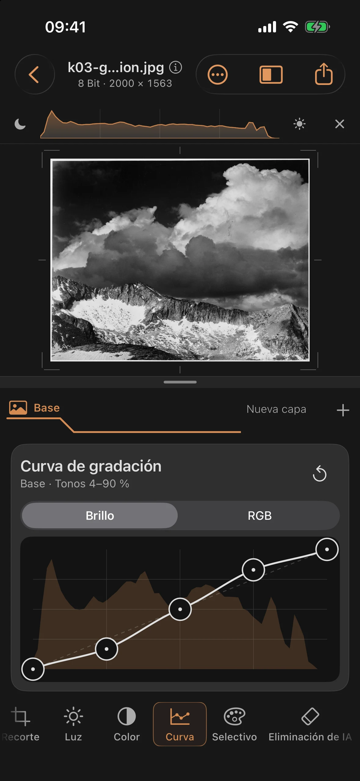Curva de gradación en forma de S con el cuarto de tono bajado y el tres cuartos de tono subido