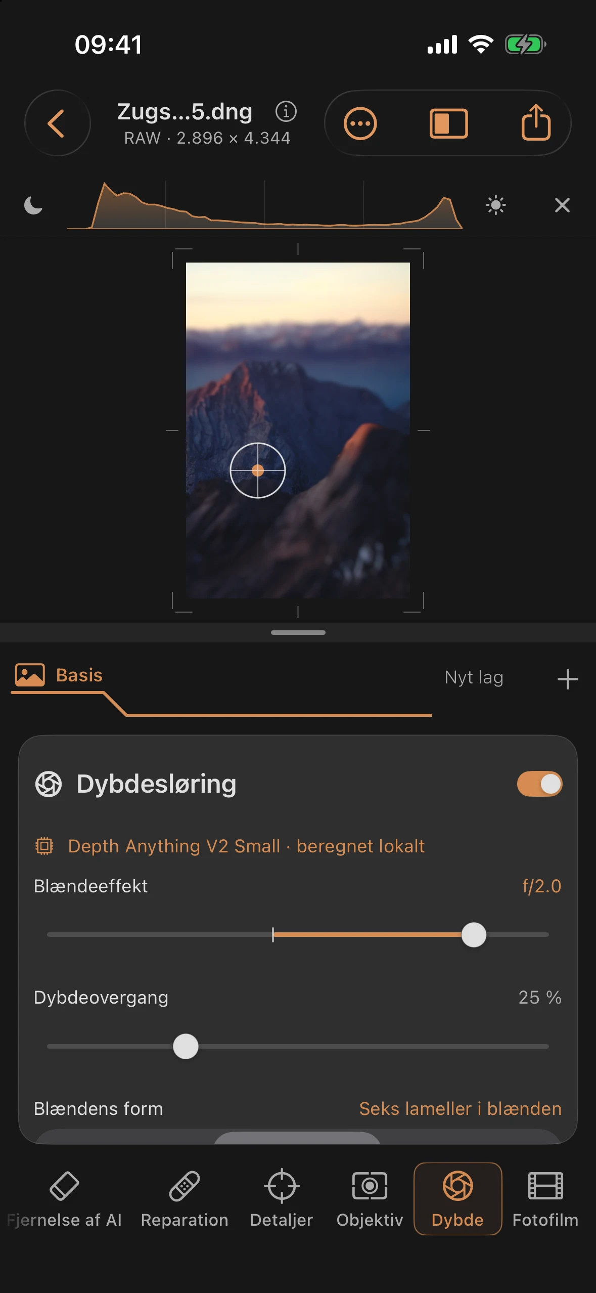 Dybdebokeh med AI-dybdeestimering, fokuspunkt på motivet, blænde f/2,0