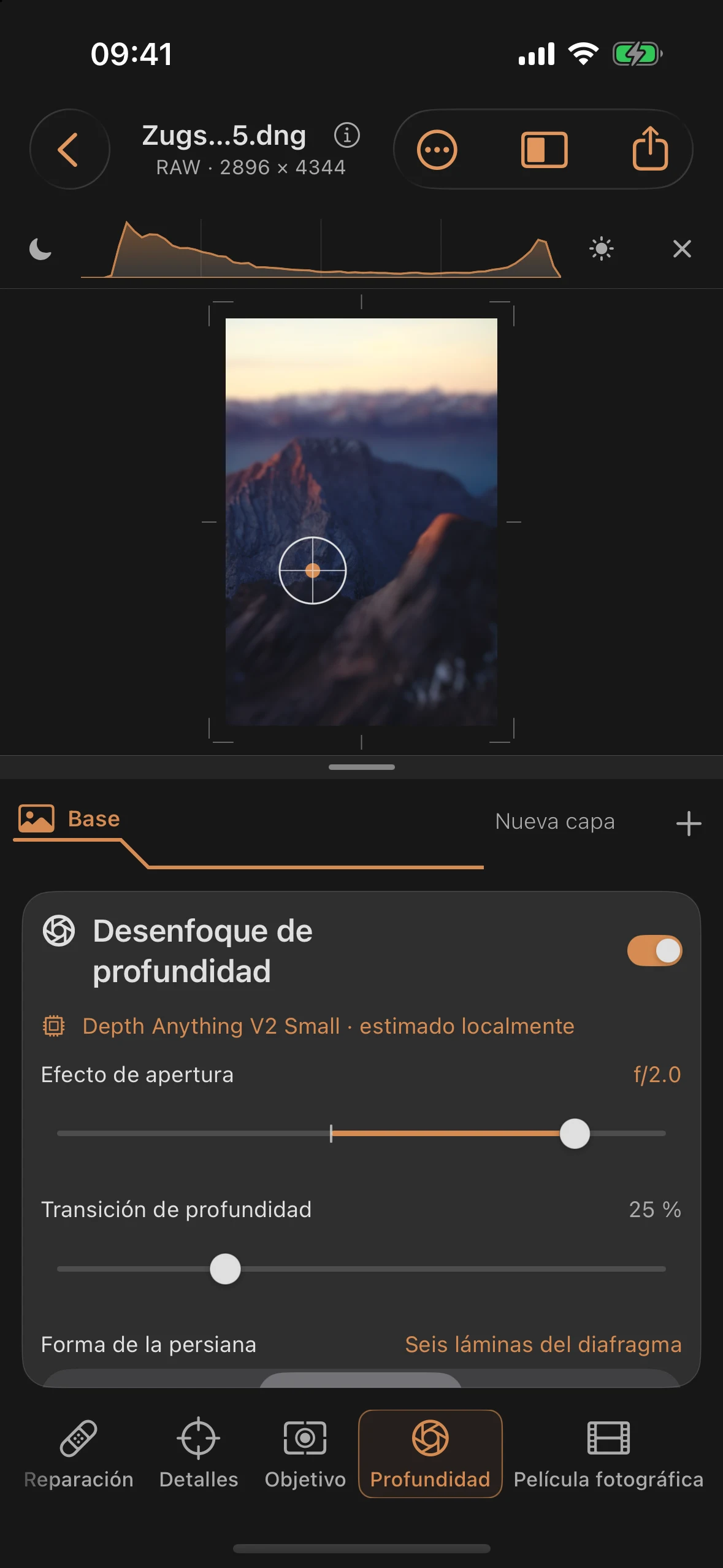 Bokeh de profundidad con estimación de profundidad mediante IA, punto de enfoque en el motivo, apertura f/2,0
