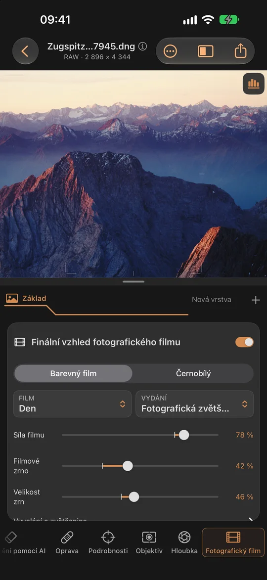 Filmové efekty a zrnitost · iPhone