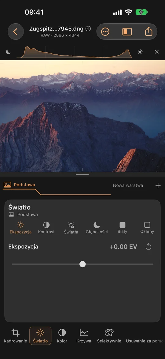 Ustawienie ekspozycji. Histogram pod ręką. · iPhone